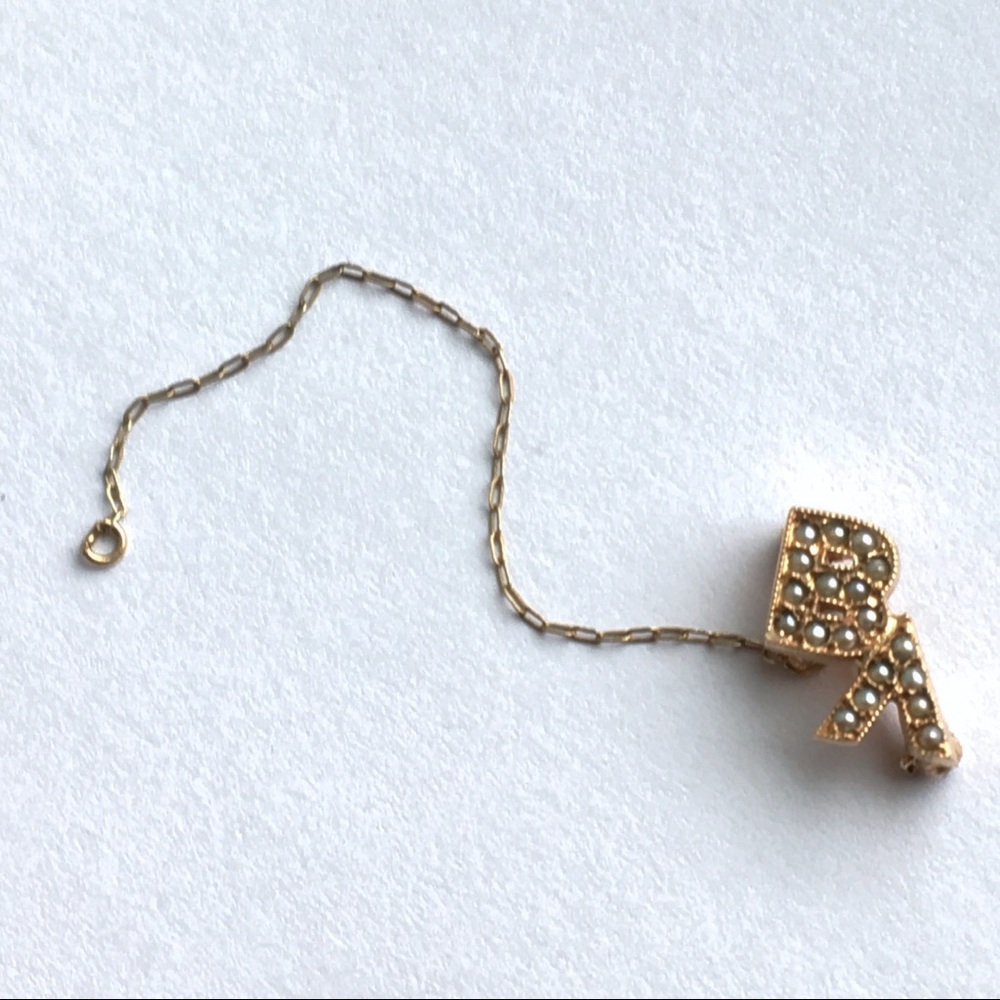 Vintage BL Beta Lambda 10K Gold Chapter Guard Pin